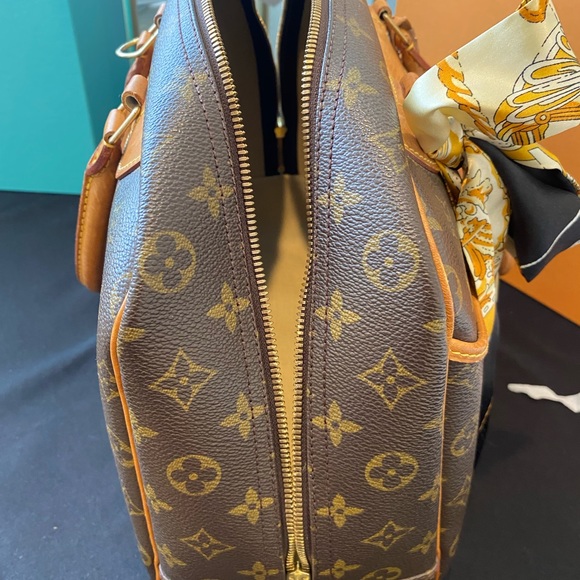 Louis Vuitton Deauville in great condition. Similar to Alma. - Picture 11 of 16